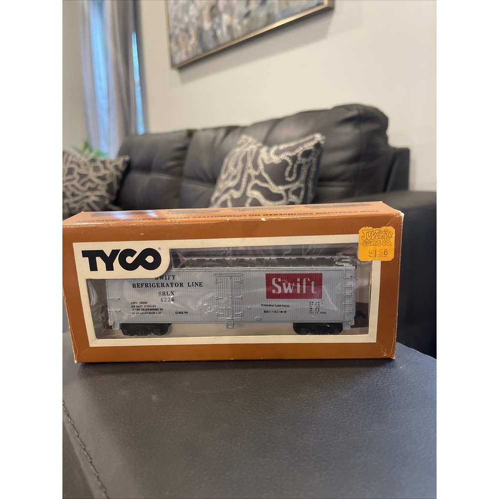 Vintage Tyco Ho Scale Swift Refrigerator Line SRLX 4226‎ Reefer Box Railroad Car